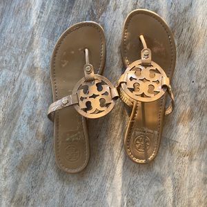 Tan size 8 tan patent leather sandals. Tory Burch.